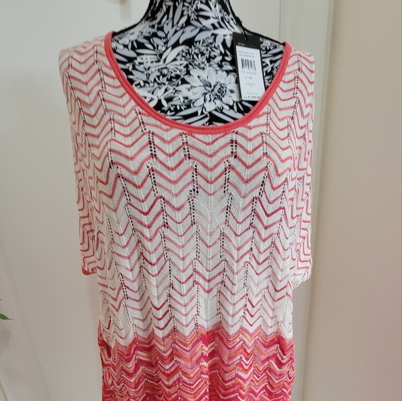 BCBG Maxazria Pink &White Knit Sweater Top Azaeleacom OS One Size fits m… - Picture 8 of 16